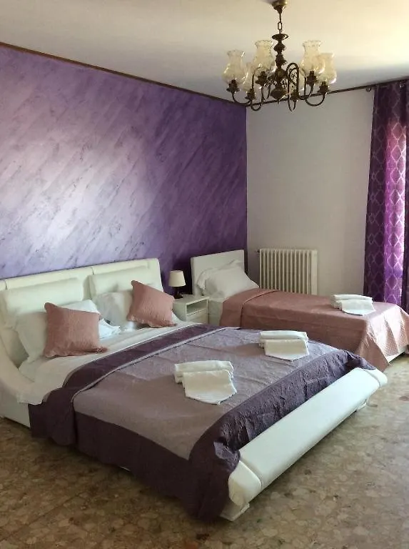 Chowdhury House Mestre Olaszország