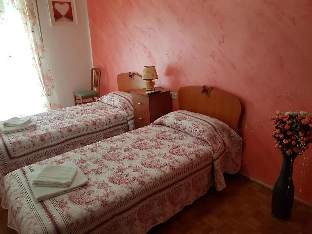 Chowdhury House Mestre Panzió
